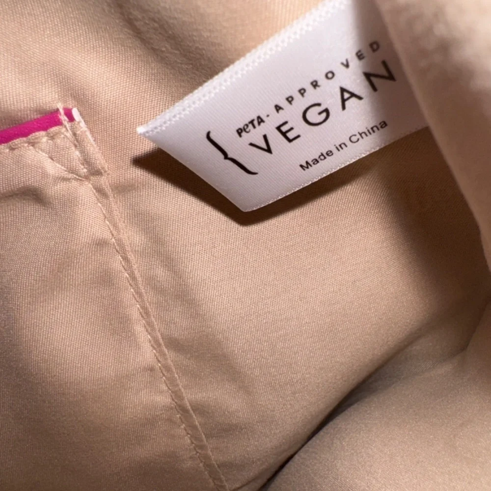 NWT Mellow World Vegan PETA Approved O Ring Tote Bag Quentina Pink